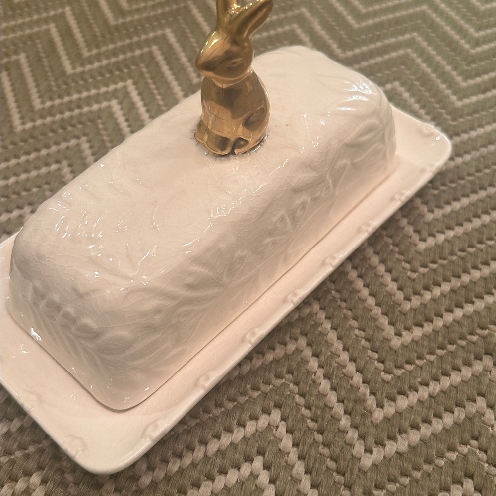 Anthropologie NWT Bunny Butter Dish w/ Gold Bunny Accent Ceramic Easter Spring - Picture 6 of 7